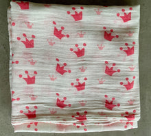 Load image into Gallery viewer, Organic Cotton Muslin Baby Swaddle Cloth with pink crowns pattern on white.
